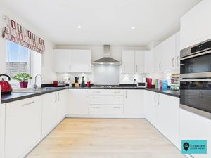 Kitchen- click for photo gallery